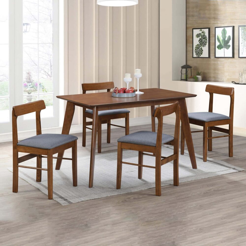 4 ft Rigorous Dining Table with 4 Chair Set Serdang Selangor Kuala Langat